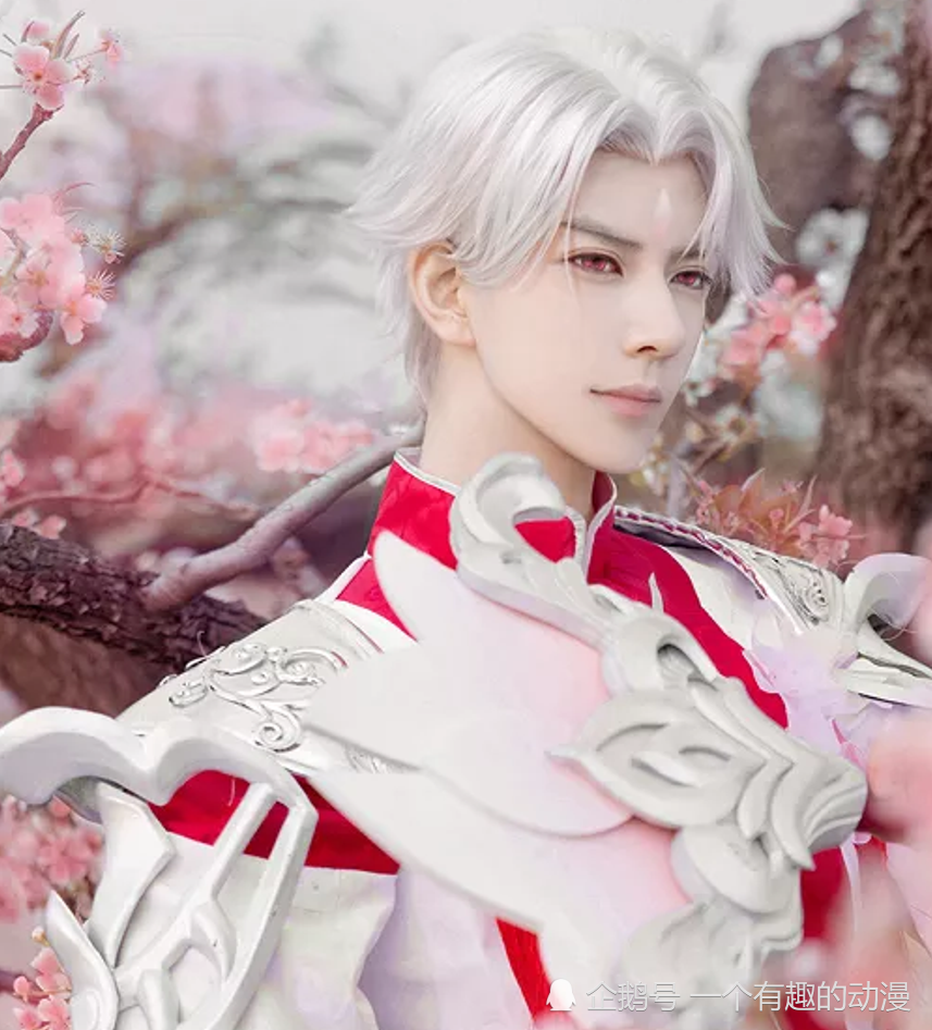 熊祁cos武陵仙君,还原度达百分百,一双腿让人羡慕!