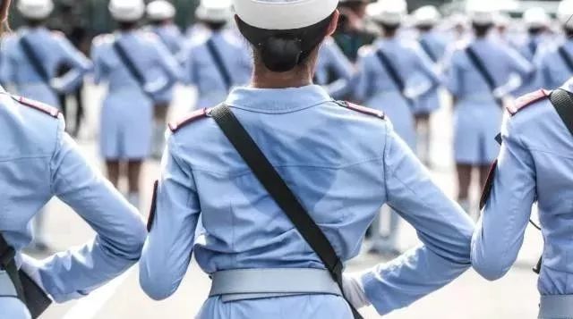 自带特效的"女民兵方阵"和"学霸方阵",到底有多牛!