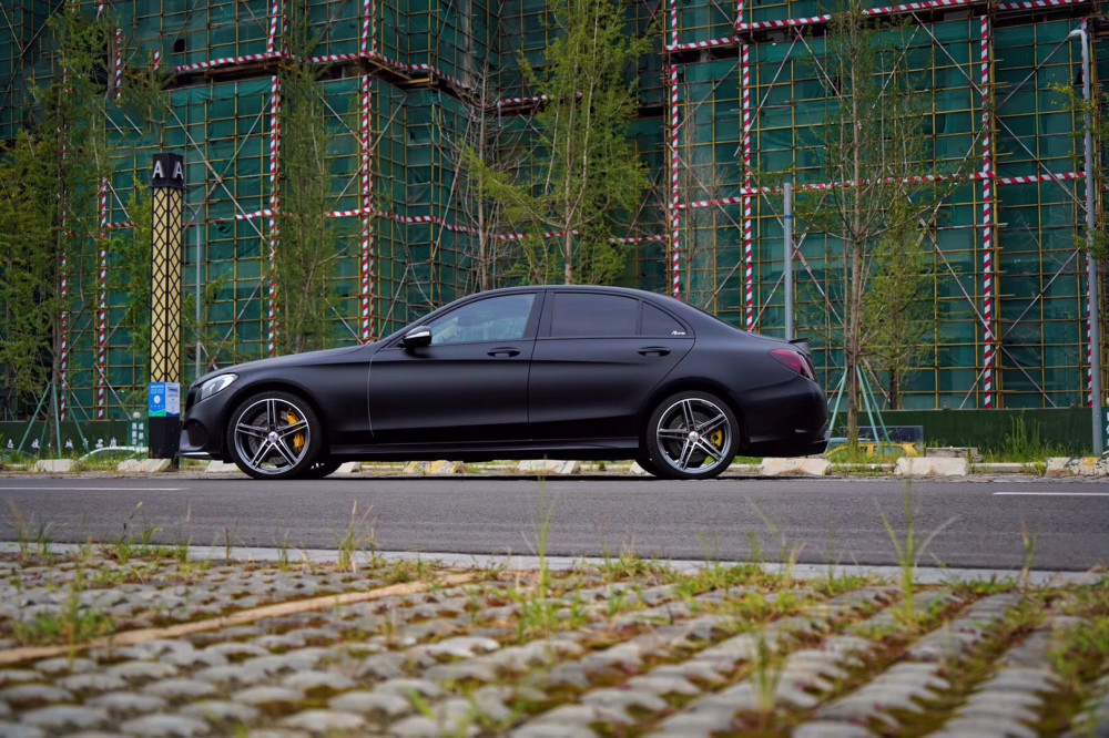 黑武士奔驰c200 只要回头率