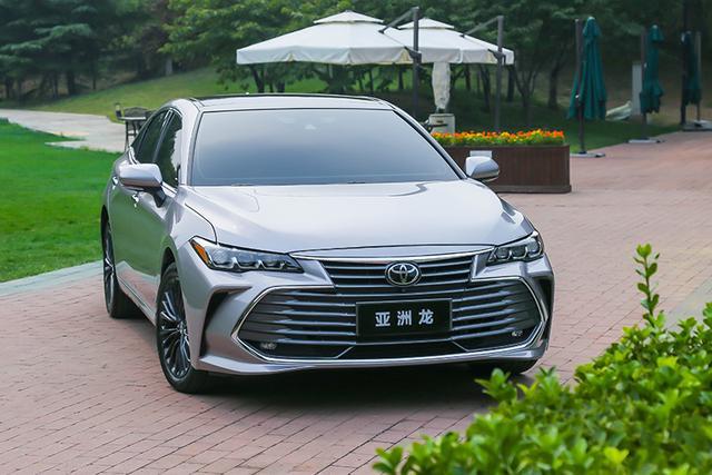 起售价不足20万 一汽丰田亚洲龙2.0L车型上市