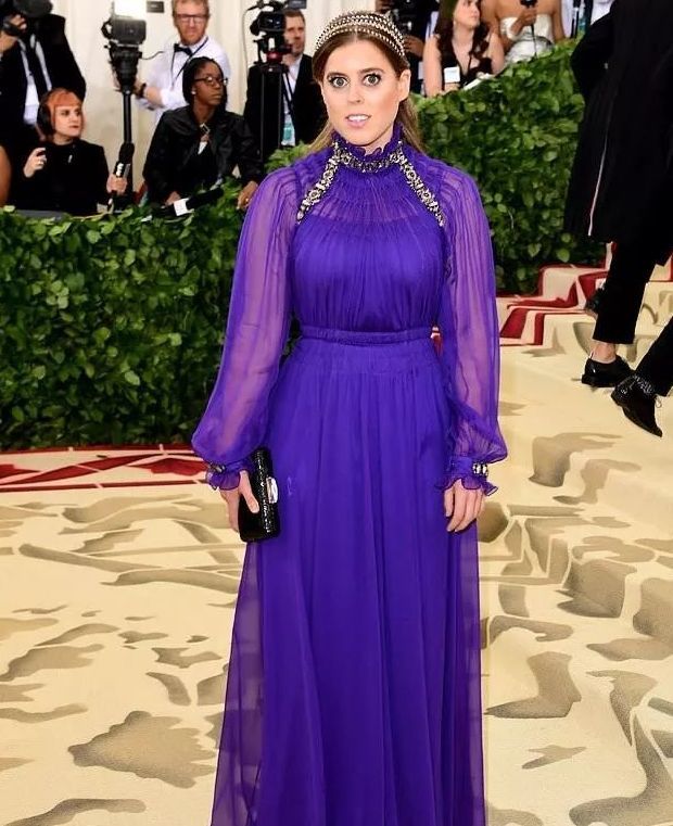 皇室狗血剧落幕英国beatrice公主官宣订婚抛弃华人未婚妻渣男上位