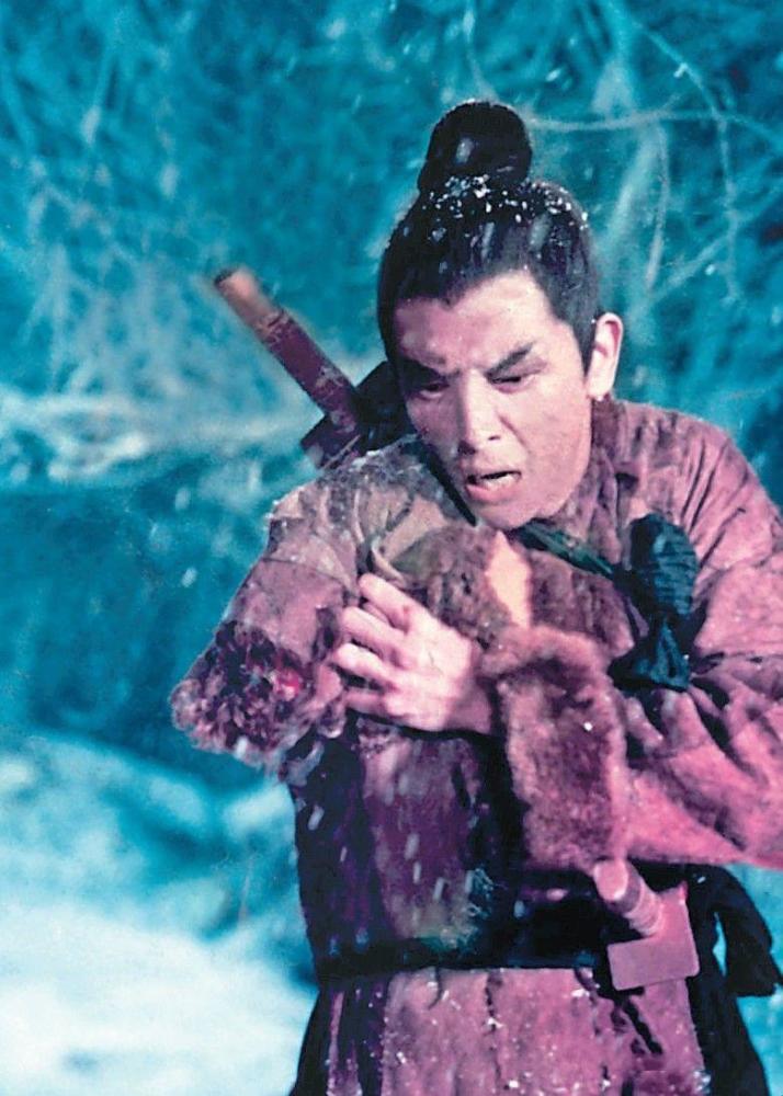 "一代大侠"王羽女儿再爆父亲近况,两人贴心看护,状况不容乐观