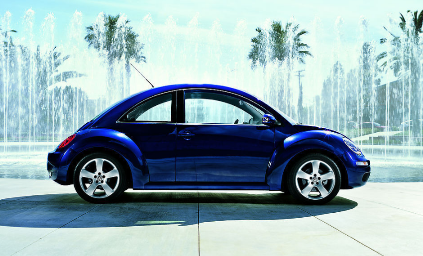 甲壳虫保时捷911雏形,回头率特高,进口车油耗5.6升