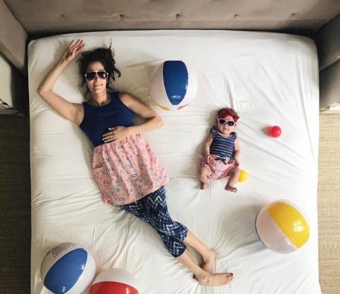 一组超级有爱的创意亲子床照