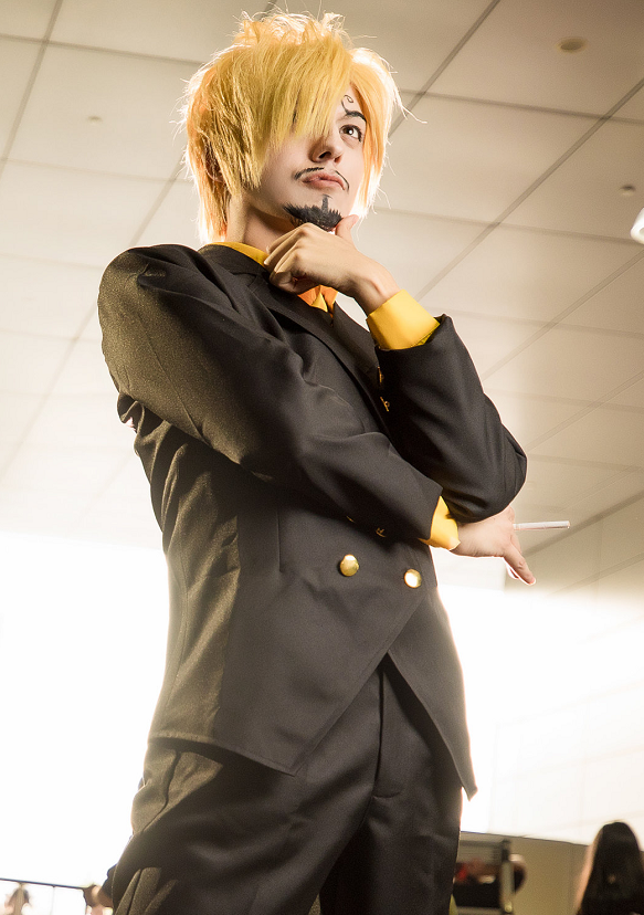 小哥哥cos香吉士被嘲太假,看到成品图,"低成本胡子"绝了