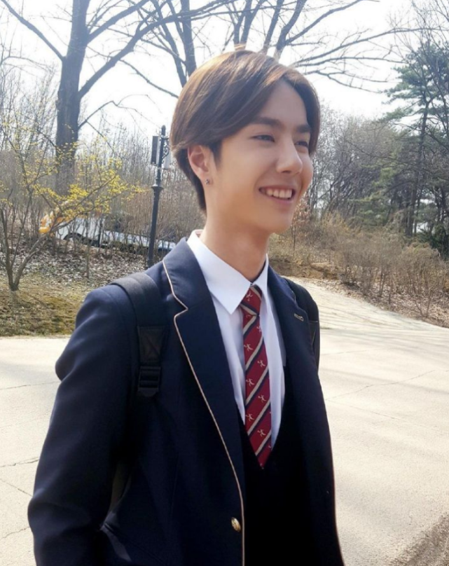 错别字太离谱,王一博被曝只有小学毕业?时间线说明真相