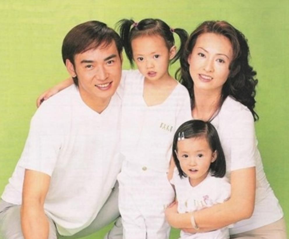 有一种好基因叫焦恩俊女儿,姐妹俩像复制粘贴,妹妹还撞脸郭碧婷_腾讯