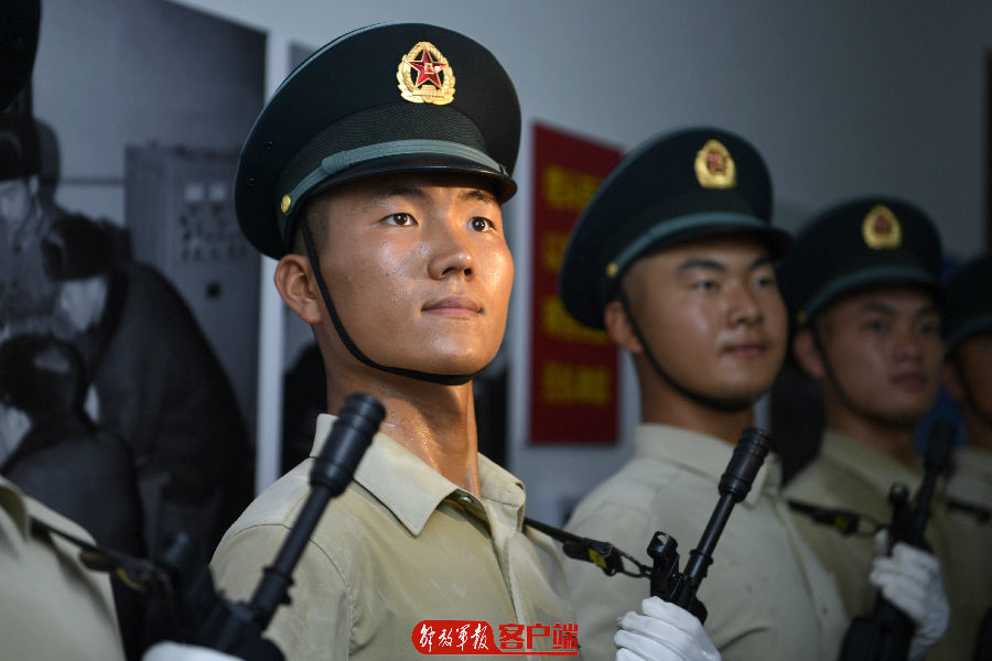 李志东  下士  2014年9月入伍