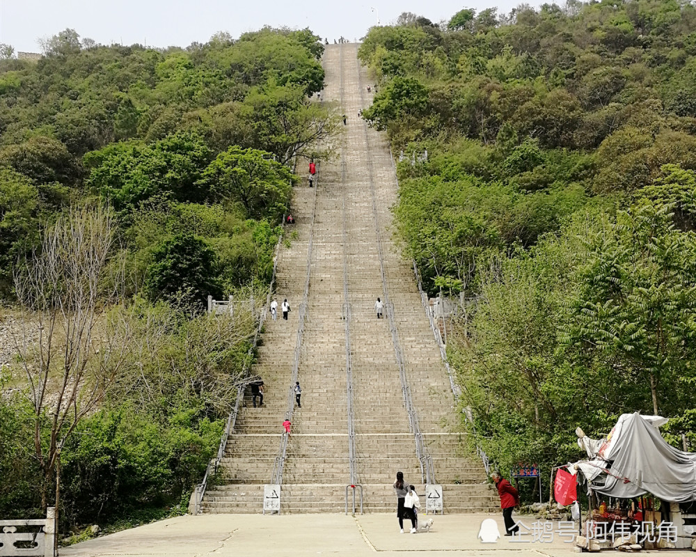 不像公园的山顶公园让平顶山人民又爱又恨