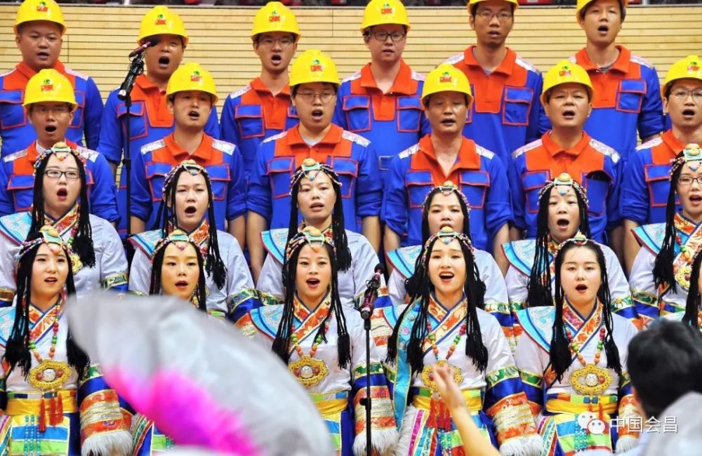 2000多人唱红歌!今天,我们一起歌唱祖国!