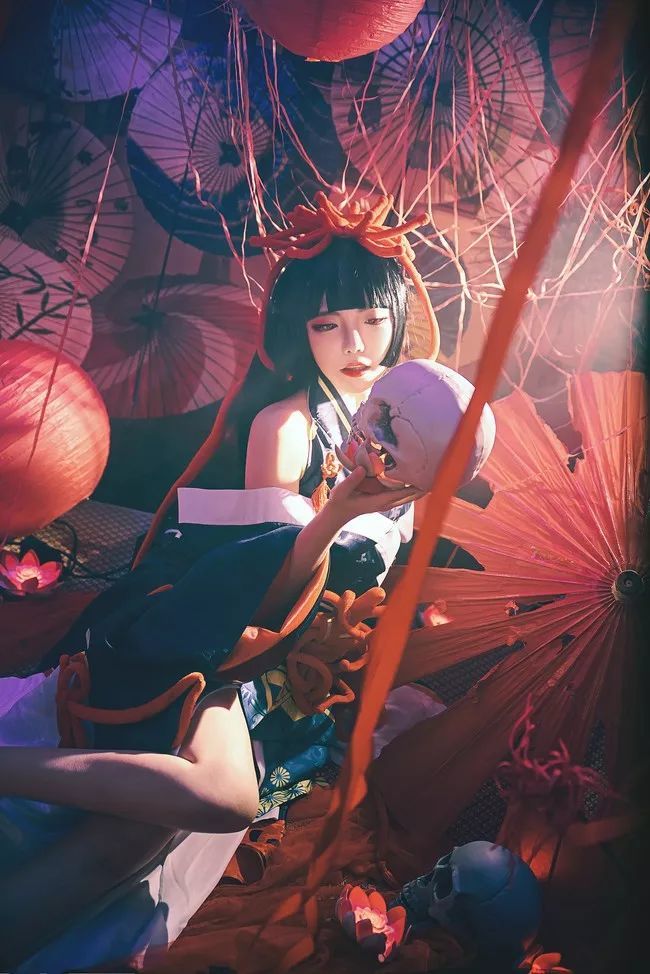 赤足赛高!赤瞳彼岸花妖媚现世美绝人寰