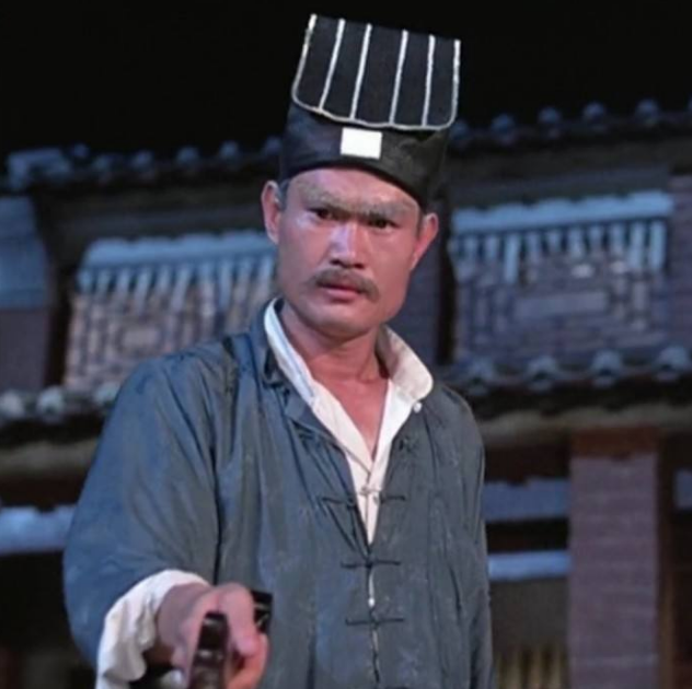 林正英临终前给洪金宝留下六个字,洪金宝听后含泪为他抬棺