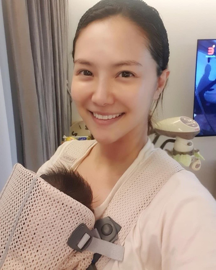 刘荷娜近照曝光变网红脸 因放羊的星星红遍中国 结婚后隐退娱乐圈