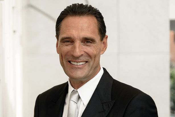 托马斯库克公司倒闭员工只能靠接济过活前高管却领巨额薪水