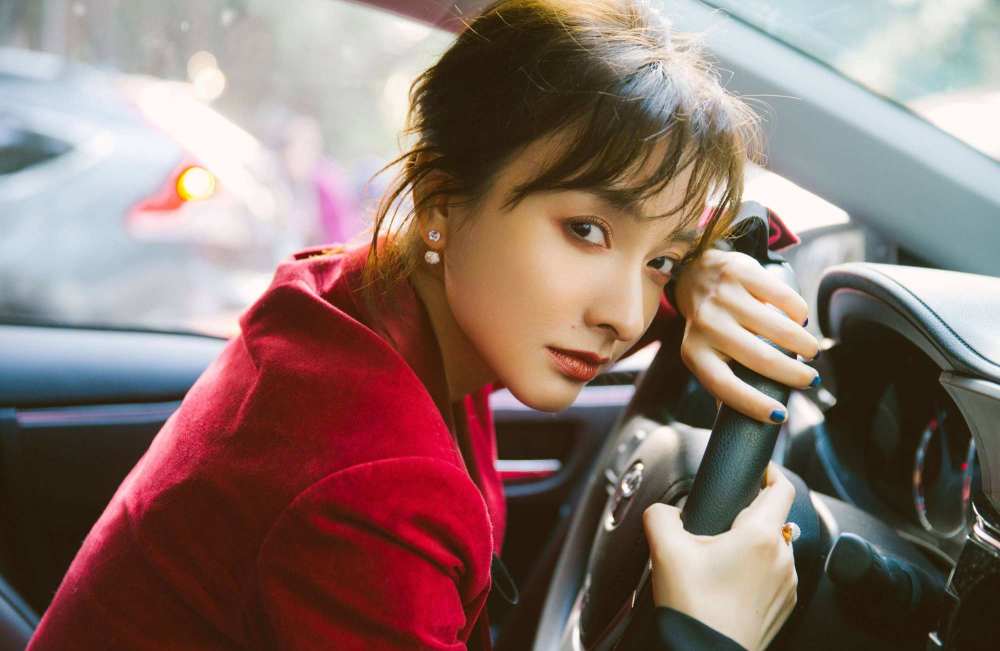 吴昕|真为蓝盈莹不值！吴昕所为和郑爽如出一辙，粉丝还好意思辩驳