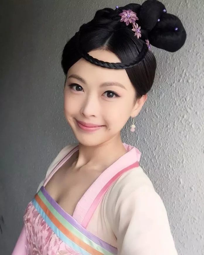 有「最美丫环」之称的艺人陈婉婷(hebe)日前就在ig和微博突然发文宣布