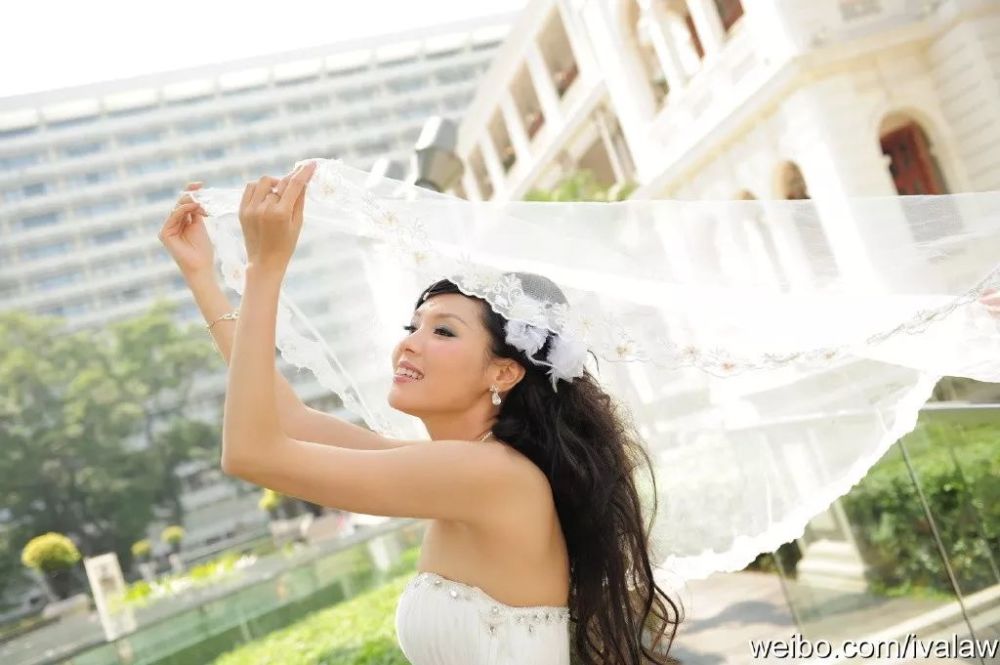 "露比妈"罗泳娴为吴启华旧爱 戏外是豪宅经纪亦是获奖美容达人