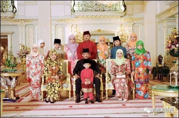 王子|帅气多金的王子没有女友？怪不得百万迷妹为他疯狂……