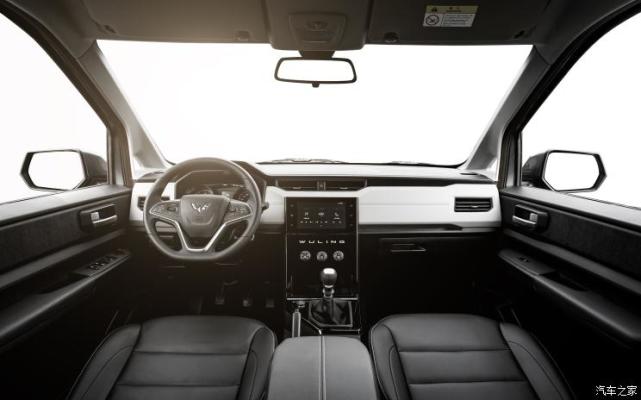 有7/8座可选 五菱宏光PLUS开启预售