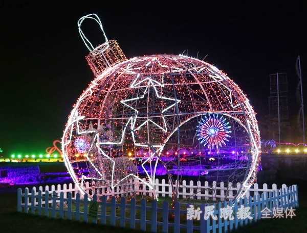 2019周浦花海秋季花展近日开幕,这也是沪上首个灯光秀的花展,10万平方