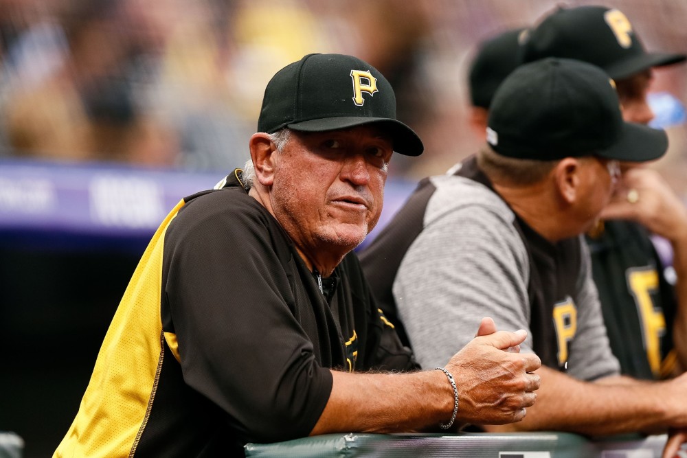 主教练赫德尔担责季末被裁海盗队今年战绩下滑矛盾不断