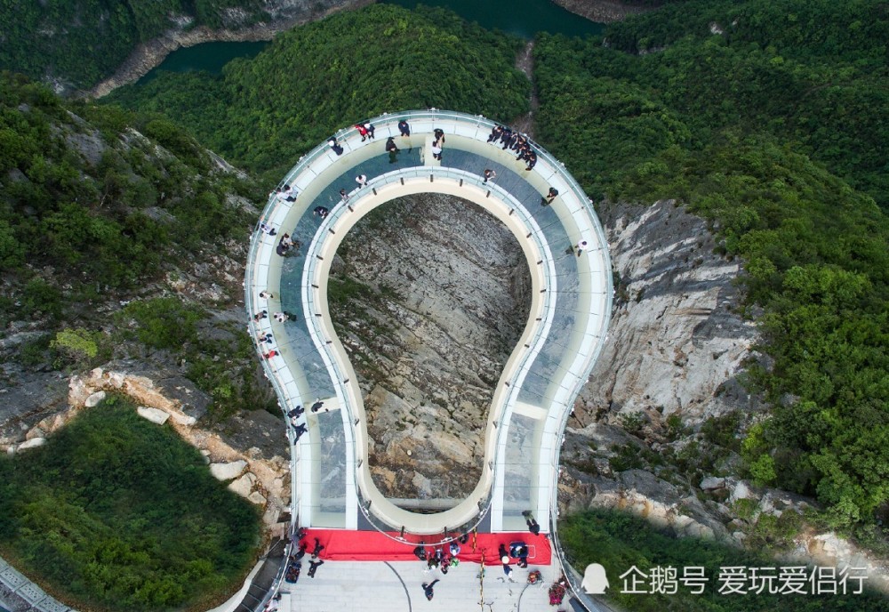 天下第一缸重庆云阳龙缸国家地质公园