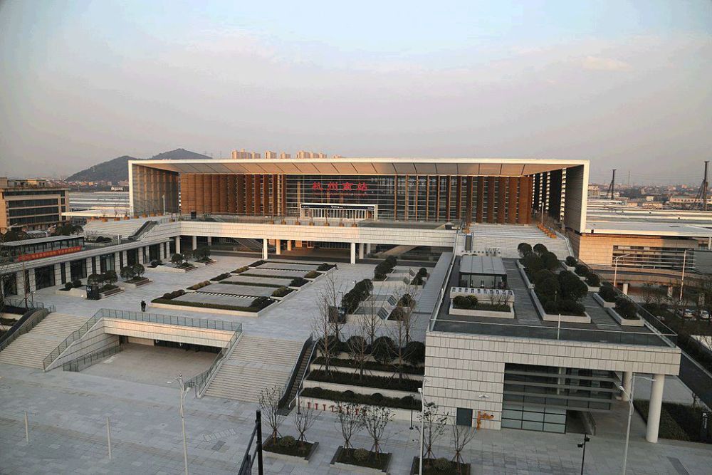 地铁600m,火车南站步行圈内,滨江码农想买的小户型房子,存量告急!