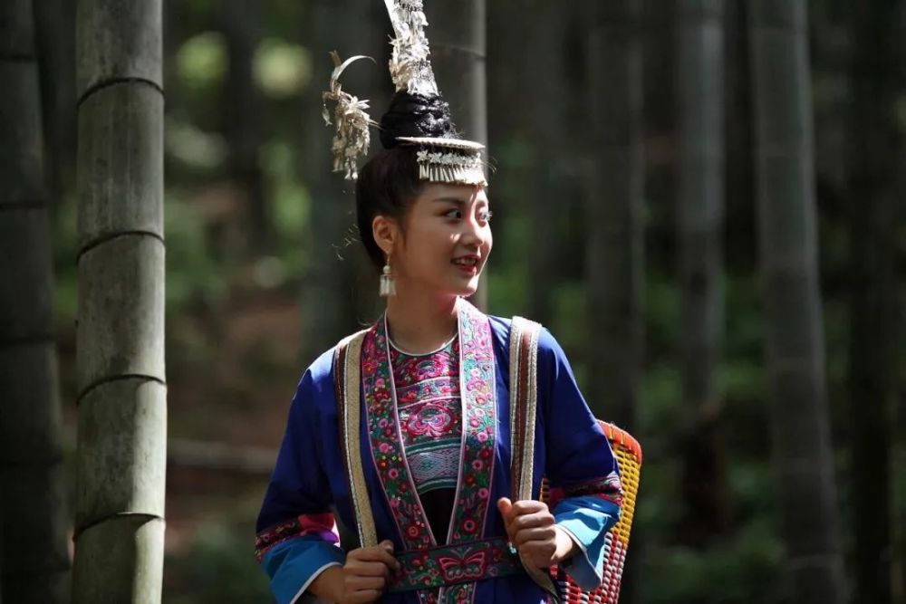 美丽的侗族姑娘图片