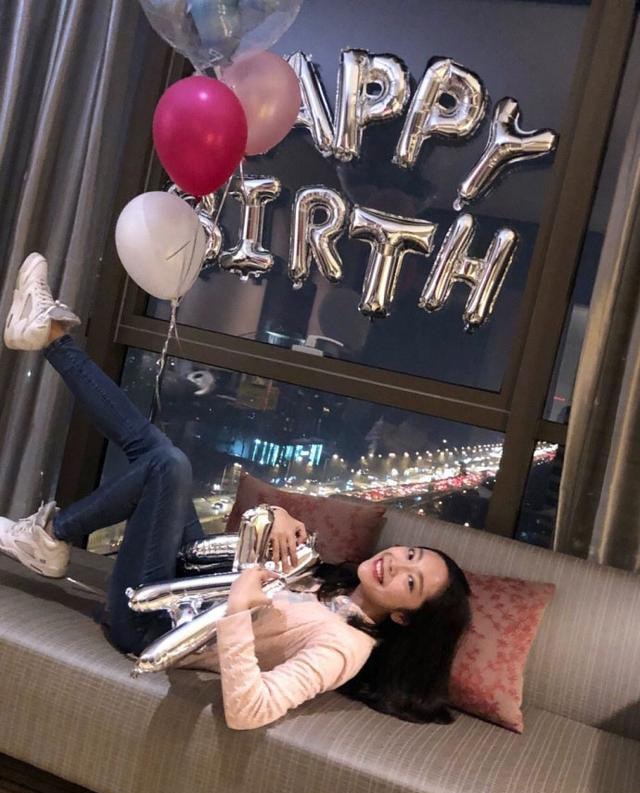 贾宝玉欧阳奋强的女儿晒近照清新甜美颜值颇高