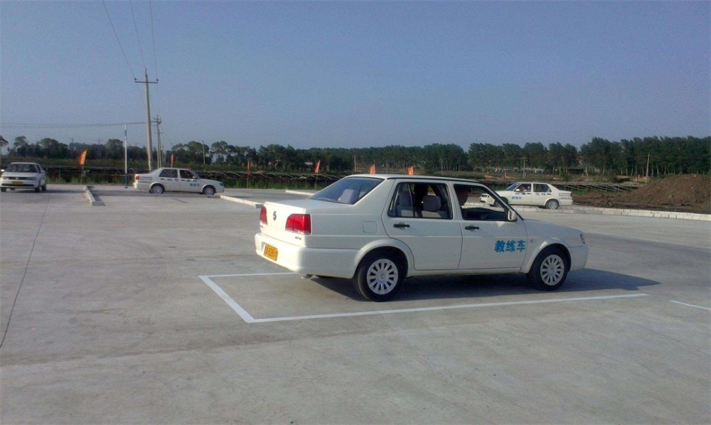 网友问答现在真的还有必要考c1手动挡驾照吗