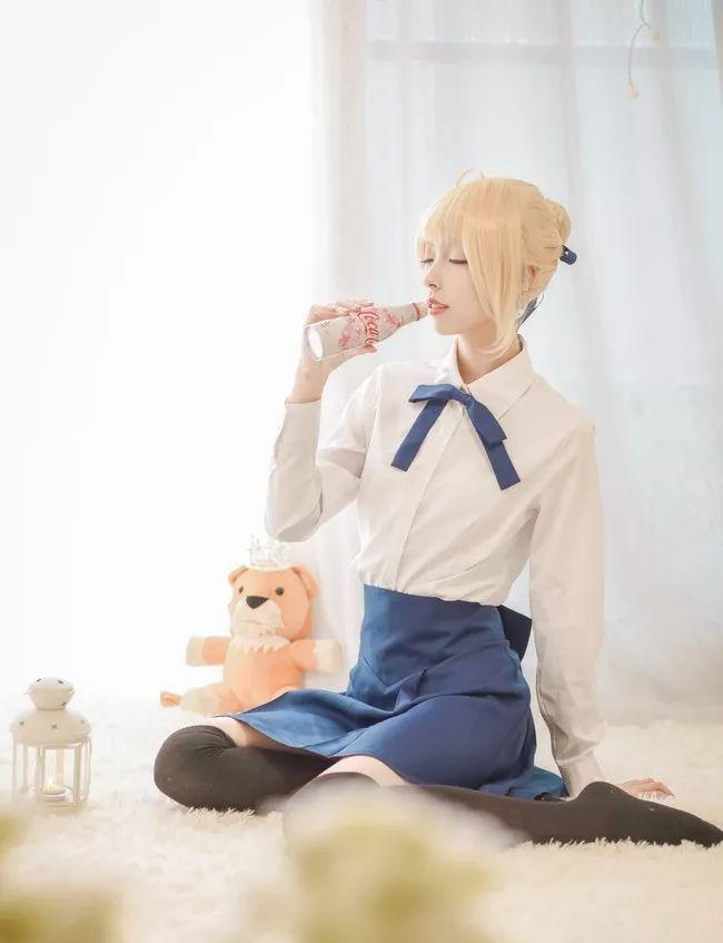 cossaber:常服小狮子和甜点们,姿势优美