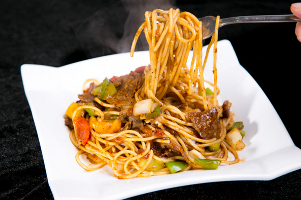 黑椒牛肉面,几分钟搞定早餐,小孩都爱吃,营养又美味