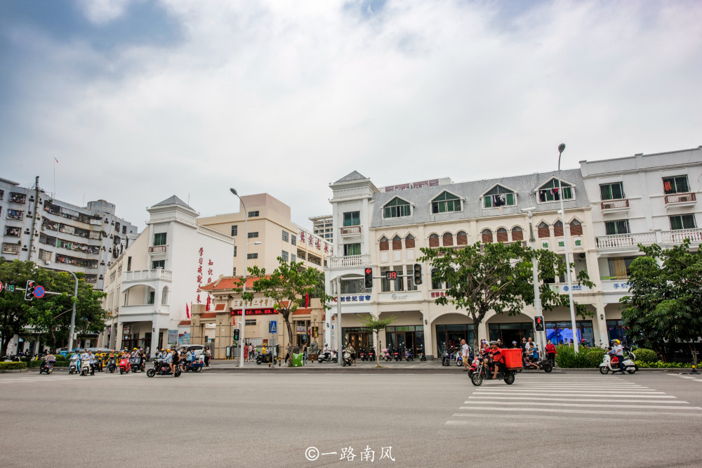 三亚最好看的街道洋气建筑像电影场面很多游客却没留意