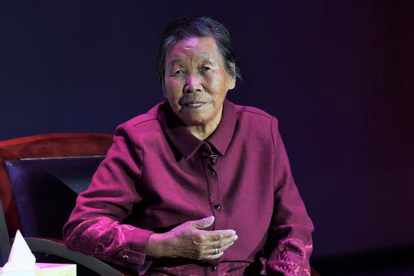 红旗渠劳模靠着旗的指挥才有了来之不易的红旗渠