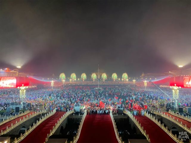 国庆之夜的天安门广场。（央视记者段德文拍摄）