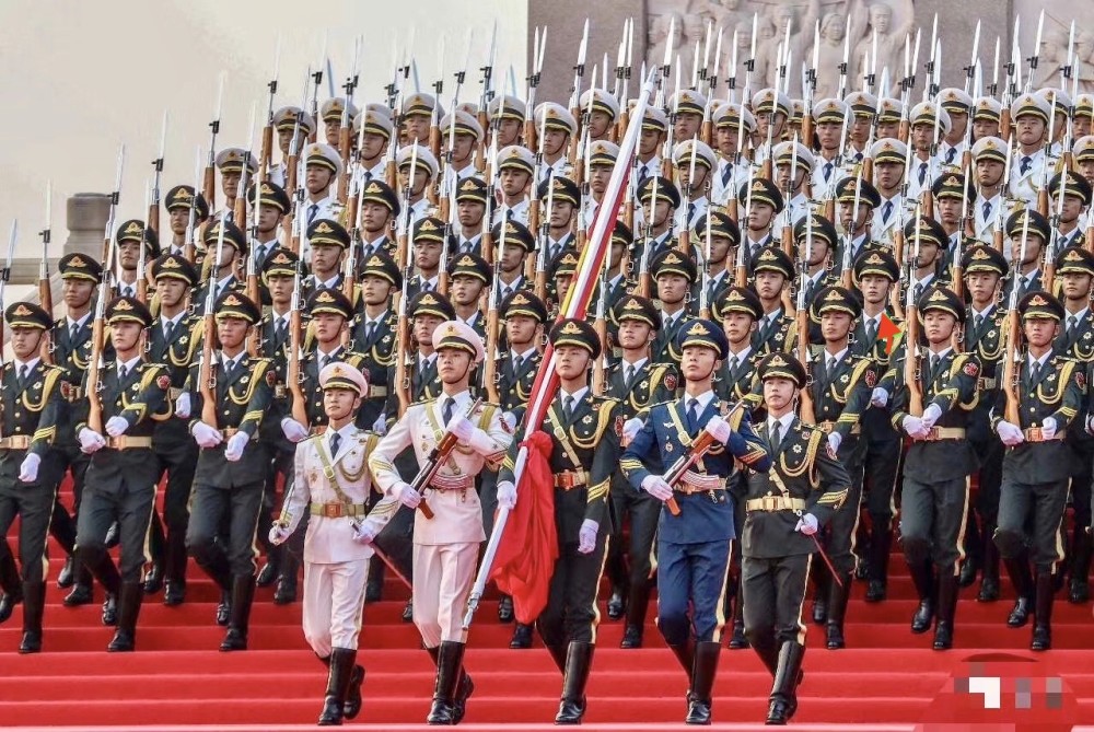 技师学院小伙亮相三军仪仗队!护卫国旗大步前进