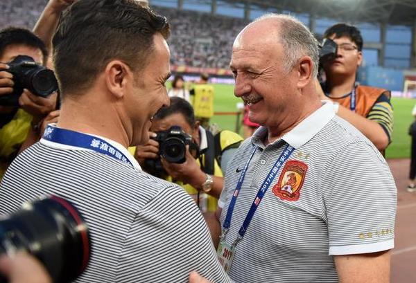 卡纳瓦罗离冠军教练差的有多远?