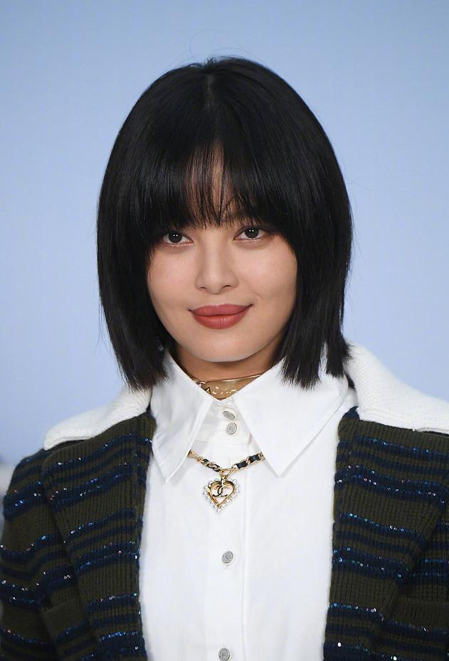 中日韩小花看秀 辛芷蕾jennie撞脸 小松菜奈造型不尽人意 辛芷蕾 小松菜奈 Jennie