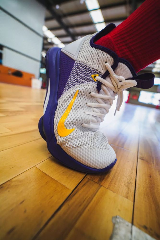 勒布朗witness4实战测评最强崴脚选手之一已上线