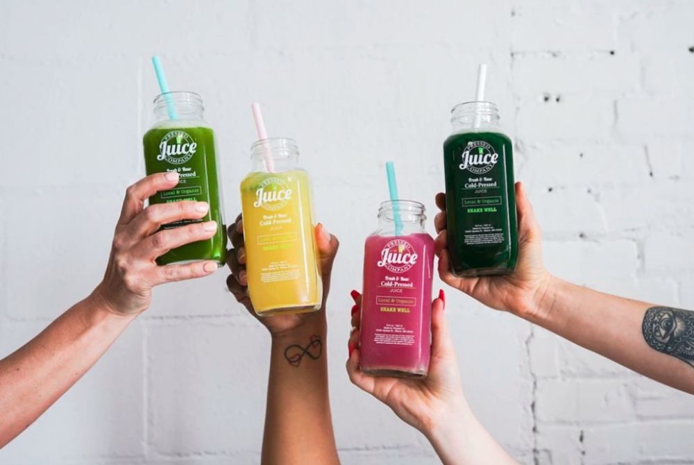 Juice House是 果汁屋 Juice Up是 加果汁 都不对