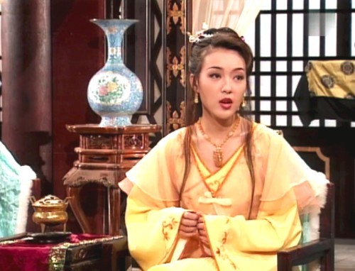 虽然孙雪娥家境不好,人也不够聪明,但因为她是几个夫人中比较没有心机