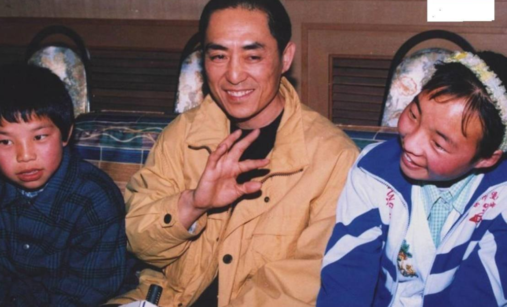 张导的电影可以说是部部经典,只要是被张艺谋看中并且他力推的演员没