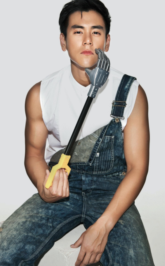 彭于晏可塑性有多强?当他留起长发,硬汉气质全无,秒变韩国欧巴