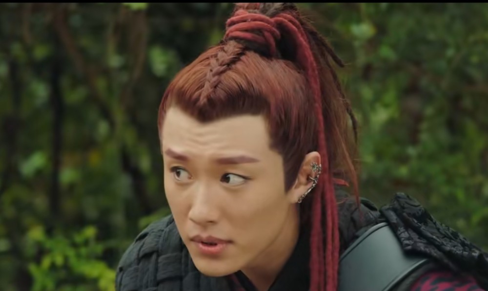 招摇—姜武《招摇》是由白鹿,许凯,代旭等主演的古装仙侠剧,在剧中,路