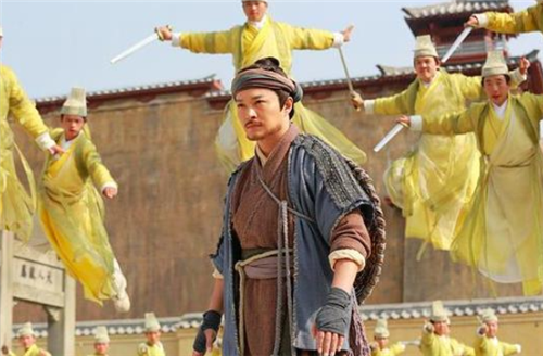 此人是丐帮开山鼻祖他所创降龙十八掌主要用来对付一种动物