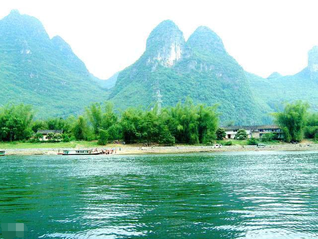 桂林山水甲天下,来到这里才知道确实名不虚传!景色特别美!