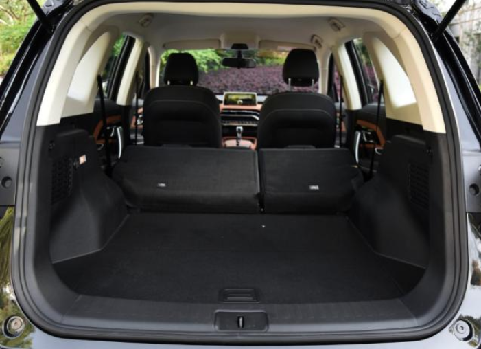 继续打造爆款,众泰t500,7万就是豪华型,颜值高空间大