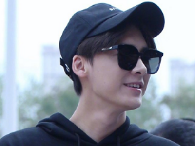《号手就位》正式开机,李易峰戴上墨镜帅炸了,男二最近也比较火