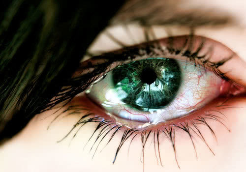 心理测试:你认为哪只眼睛最伤感?测你的桃花运什么时候最好