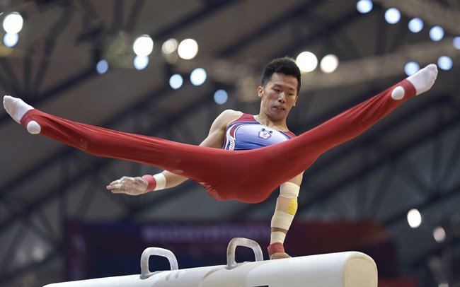 预赛,团体和全能都发挥稳健的李智凯,最终还是败在怀特洛克高难度之下